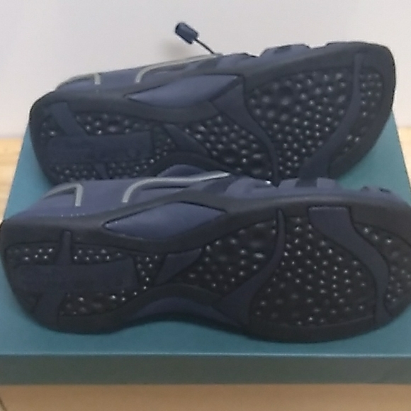 Brand NIB Women's Size 8 Clark's Springers - Picture 3 of 5